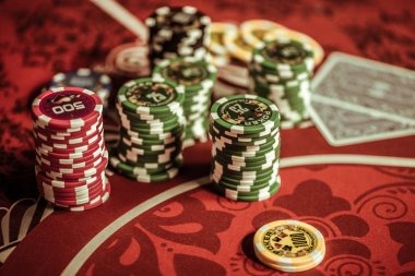 mami88 mobile app interface showing Liga 1 markets and live dealer lobby
